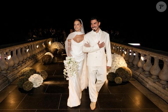 Fotos do casamento de Giovanna Lancellotti e Gabriel David: Corcovado foi decorado para receber a cerimônia da atriz e do presidente da Liesa