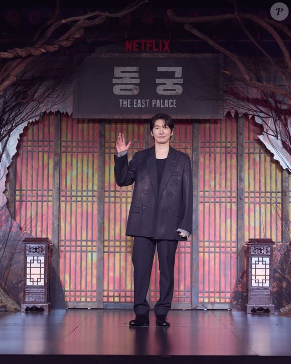 Um dos protagonistas de 'A Leste do Palácio', Nam Joo-hyuk é o astro de 'Vinte e Cinco, Vinte e Um' e 'Apostando Alto'