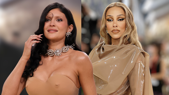 Com contorno marcado e acabamento glossy ou matte: um raio-X das belezas de Kylie Jenner e Doja Cat no MET Gala provam que o nude perfeito é o maior vício beauty do momento