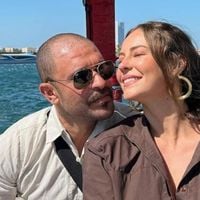 Solteiro, Diogo Nogueira faz primeira aparição pública após separação de Paolla Oliveira, mas visual diferente rouba a cena. Fotos!