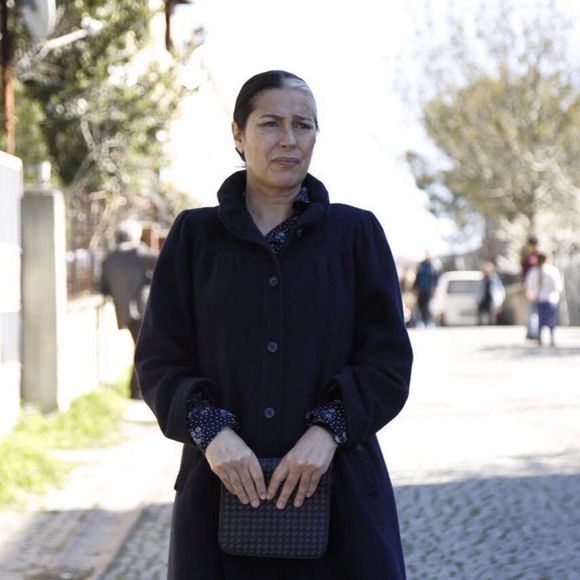 Vahide Perçin é Gönül Aslan, uma mulher misteriosa que se torna peça-chave na nova jornada de Zeynep e Melek