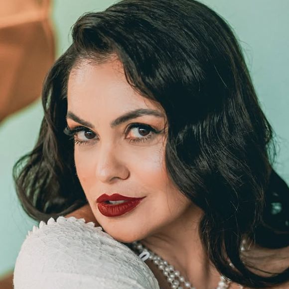 Mediante a repercussão, Renata Braz também quebrou o silêncio e esclareceu que foi uma viagem feita com casal de amigos.