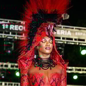 Iza roubou a cena como rainha de bateria da Imperatriz Leopoldinense no Carnaval 2026