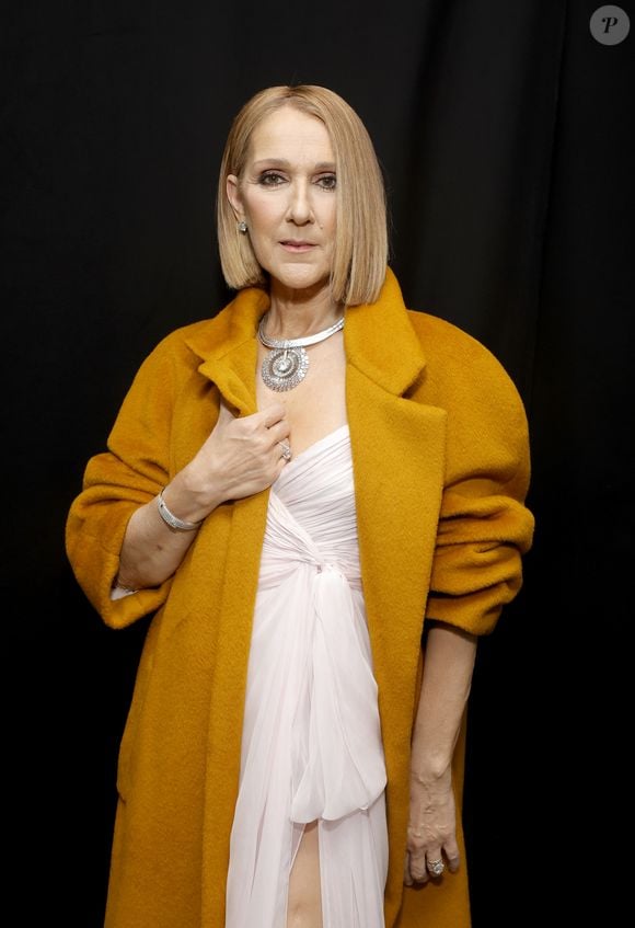 Céline Dion melhorou a condição praticando exercícios físicos como o balé e o pilates