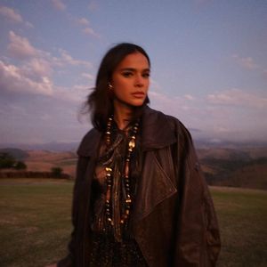 Bruna Marquezine está solteira desde fevereiro, quando o namoro com João Guilherme chegou ao fim