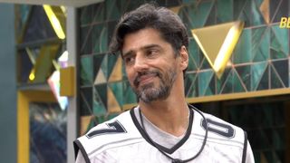 URGENTE! Alberto Cowboy passa mal no 'BBB 26', tem crise de falta de ar após engasgo e Prova do Anjo é paralisada. Saiba como está o participante!