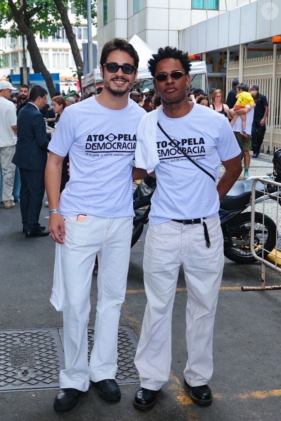 Danilo Mesquita no Ato Musical pela Democracia, em Copacabana