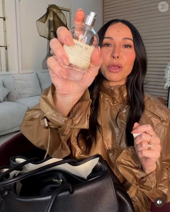 Entre os perfumes que Sabrina Sato carrega na bolsa está o Santal 33, da Le Labo, fragrância que ela contou amar e que faz parte da sua mistura diária de perfumes