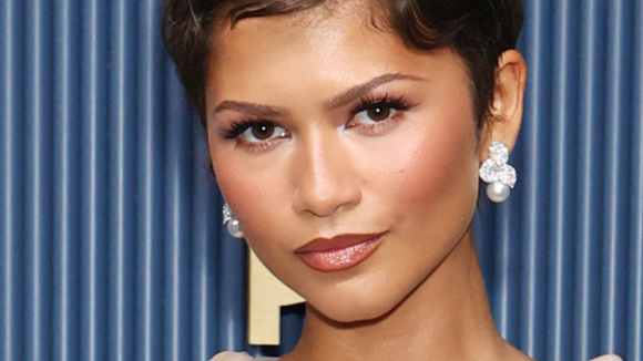 Cabelo pixie cut de Zendaya no Emmy homenageia visual icônico de Halle Berry, e veterana reage; confira 9 famosas, incluindo Diana, que já aderiram ao corte de 1951 a 2026