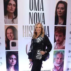 Helô Pinheiro também acompanhou a pré-estreia do filme ‘Uma Nova História’
