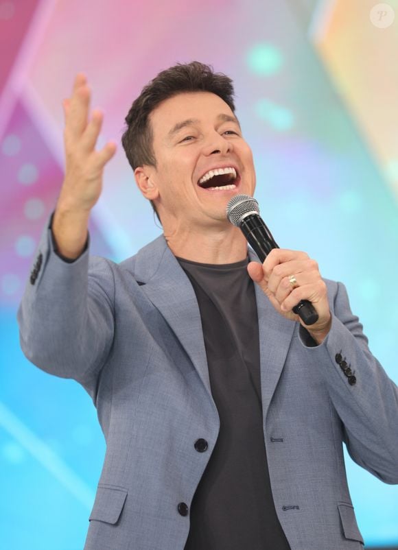 Rodrigo Faro em entrevista à Trip: 'Minha primeira vez foi com uma namoradinha no banheiro do salão de festas'