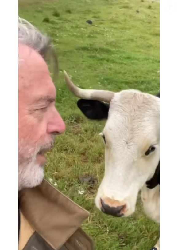 Sam Neill batizou seus animais com nome de famosos