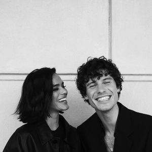 Shawn Mendes também elogiou Bruna Marquezine e disse que a atriz o deu uma ajuda para ver a moda com outros olhos
