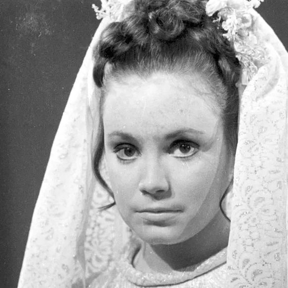No mesmo ano (1969), Regina Duarte estreou na Globo com a trama 'Véu de Noiva'