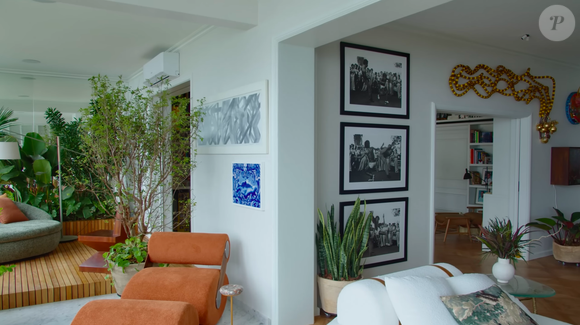 Também acoplada à sala de Taís Araújo e Lázaro Ramos está a varanda do casal, que transformou em um ambiente super arborizado