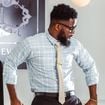Sapatos sociais são obrigatórios para trabalhar? Estes quatro tênis podem fazer os homens mudarem de ideia
