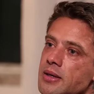 Rafael Cardoso deu uma entrevista ao 'Domingo Espetacular' contando sobre sua luta contra a dependência química