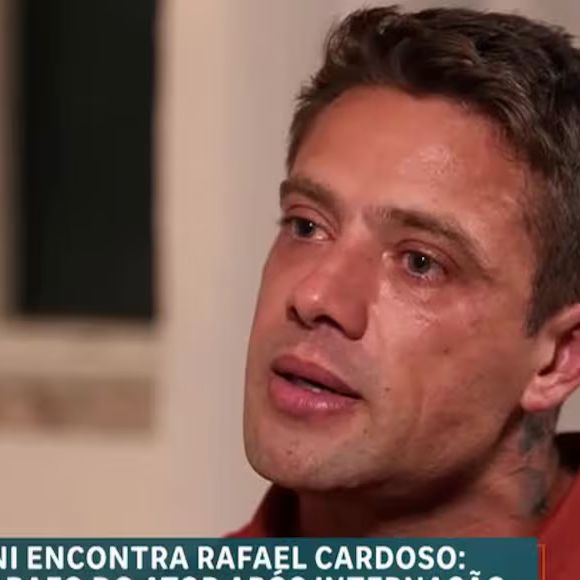 Rafael Cardoso deu uma entrevista ao 'Domingo Espetacular' contando sobre sua luta contra a dependência química