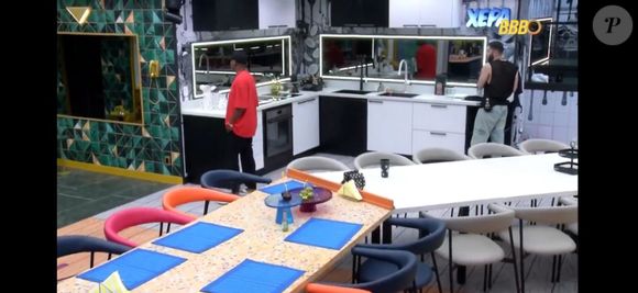 Quem atendeu o Big Fone no BBB 26? Edilson Capetinha 'fugiu' do Big Fone e fez a web cair na risada