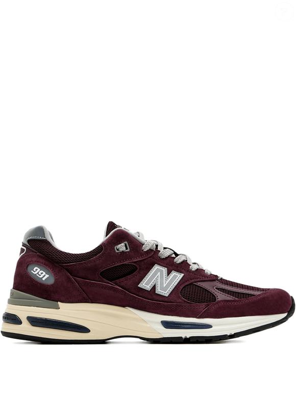 O New Balance 991v2 chega com força dentro da linha Made in UK, apostando em cores sofisticadas e acabamento premium