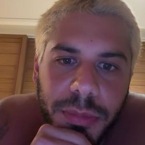 Zé Felipe contou que está fazendo reposição do hormônio masculino