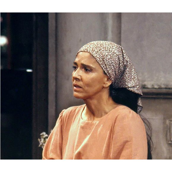 Atriz Yoná Magalhães deu vida à Tonha, dona do Mangue Seco na novela 'Tieta' - a trama está sendo exibida no 'Vale a Pena Ver de Novo', da TV Globo, atualmente.