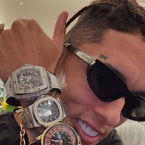 O influencer Buzeira se tornou um dos assuntos mais comentados desta terça-feira (14)