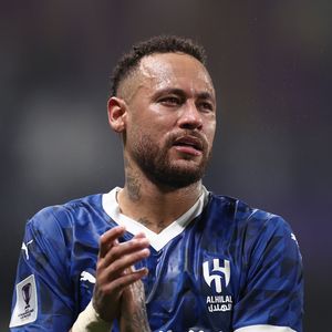 Vale lembrar que Neymar teve seis conquistas trajando a camisa do Santos: três campeonatos paulistas (2010, 2011 e 2012), uma Copa do Brasil (2010), uma Copa Libertadores (2011), e uma Recopa Sul-Americana, em 2011.