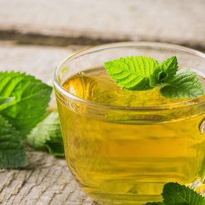 Gisele Bündchen ama chá de gengibre e hortelã, que ajuda na digestão, cólicas e gases, ajudando também na perda de peso