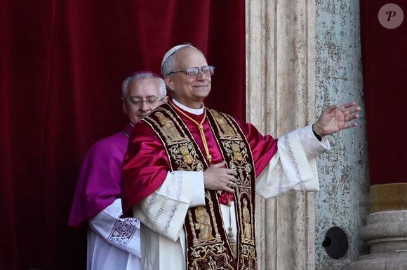 Papa Leão XIV também deve realizar uma política externa mais voltada à paz