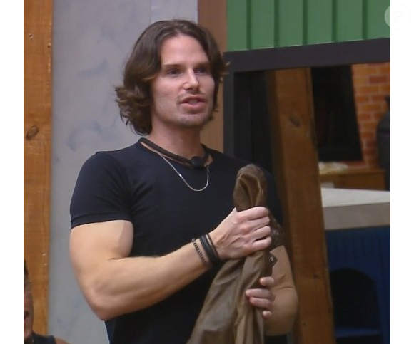‘A Fazenda 18’ estreou com 22 peões e quatro visitantes; veja os principais erros e acertos da primeira noite do reality da Record