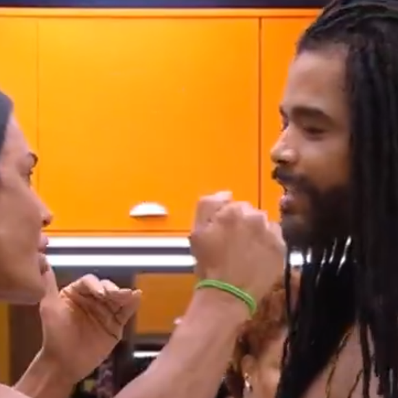 Gracyanne Barbosa e Diogo Almeida são rivais no 'BBB 25', mas nenhum dos dois está no favoritismo do público, segundo a enquete UOL