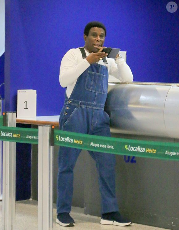 Neguinho da Beija-Flor ganhou 15 títulos com a Beija-Flor no Carnaval carioca