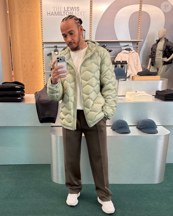 Lewis Hamilton vai disputar a 20ª temporada na Fórmula 1: inglês tem 7 títulos, mas não venceu corrida alguma em 2025
