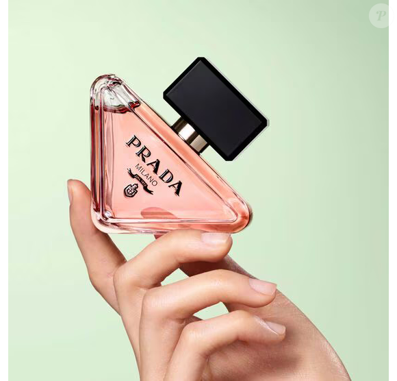 De 'Homem-Aranha: Um Novo Dia' para a perfumaria de luxo: Zendaya é o novo rosto do Prada Paradoxe, perfume feminino que mistura flores brancas, frutas cítricas e um fundo quente de baunilha