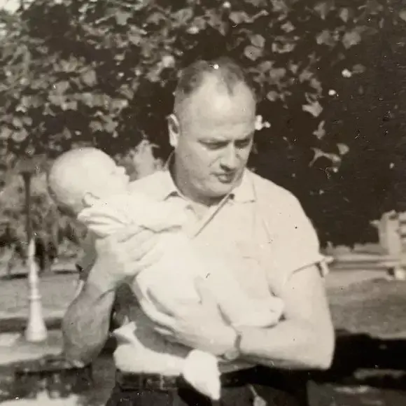 Pedro Bial é filho de alemães, que deixaram o país rumo ao Brasil para se refugiar do nazismo na década de 1930