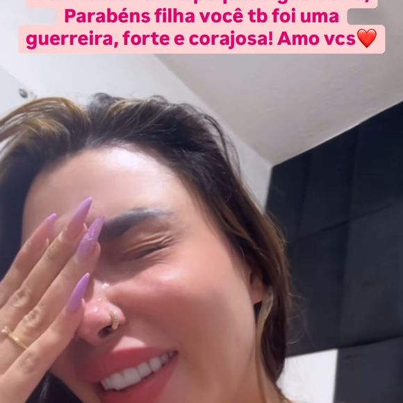 Jenny Miranda se emocionou com o parto de Maysha.