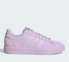 O clássico se reinventa: o Adidas Grand Court 2.0 surge em tom inspirado no ube e confirma que conforto e estilo podem caminhar juntos