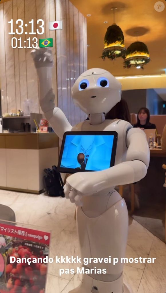 Na viagem pelo Japão, Virginia Fonseca também mostrou aos seguidores um momento inusitado que viveu com robôs, durante um almoço pelo país asiático.