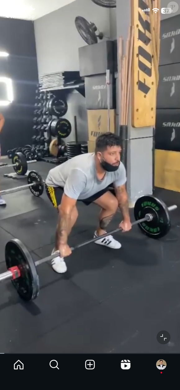 De sedentário a atleta: cantor hoje participa até de competições de crossfit!