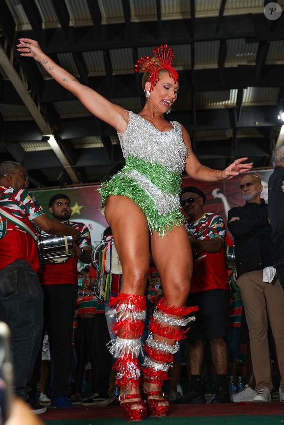 Virgínia Fonseca destacou que o fato de substituir Paolla Oliveira também aumenta a pressão