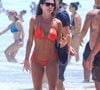 Deborah Secco exibiu o corpo magro de biquíni