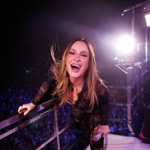 Claudia Leitte participou do ‘Flow’ e comentou as cobranças por ser assumidamente evangélica e ainda cantar no Carnaval
