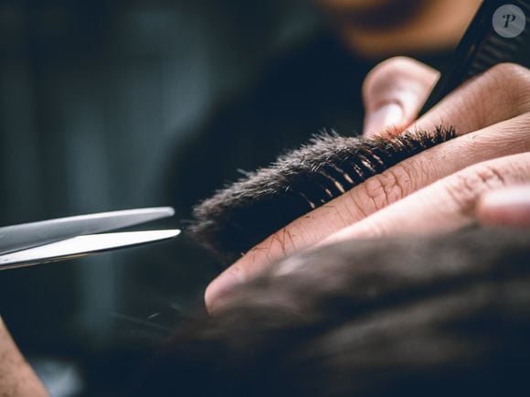 Especialista explica quando o visual comprido pode destacar a perda de cabelo