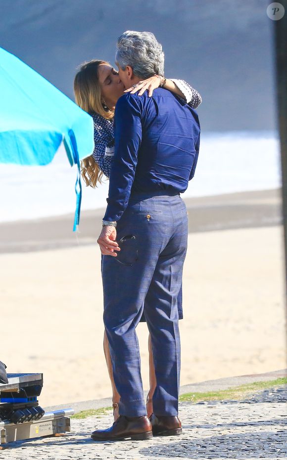 Em 'Vale Tudo', Leila e Marco Aurélio engataram em um relacionamento.