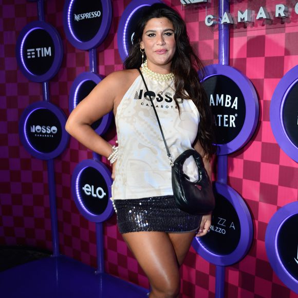 Giulia Costa ainda garantiu que, se fosse desfilar, não tinha o desejo de ser musa e preferiria sair em uma ala 'escondida'