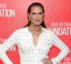 'Sou mais jovem agora do que era na juventude': Brooke Shields falou sobre menopausa, padrões de beleza e pressão estética após décadas nos holofotes