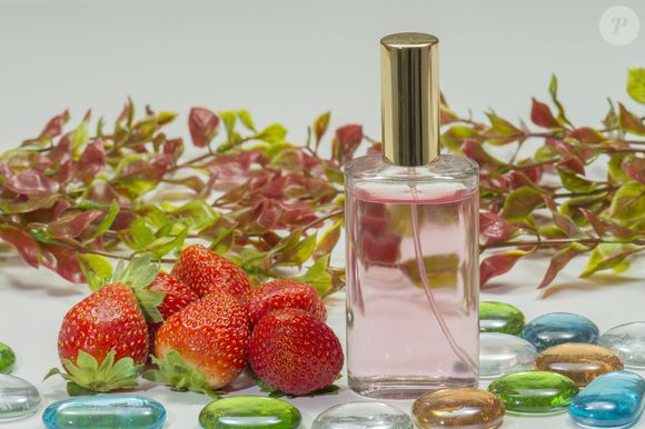 Se você está apaixonada pelo doce do momento, o morango do amor, vai gostar destes perfumes com toques frutados