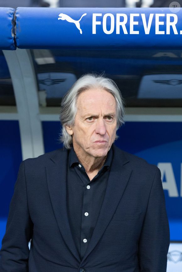 Influência de Neymar pode barrar treinador português na Seleção