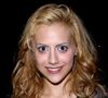 Brittany Murphy morreu aos 32 anos, em dezembro de 2009, e teve sua carreira interrompida no auge. Mais de 16 anos depois, a morte da atriz ainda levanta dúvidas e teorias não esclarecidas